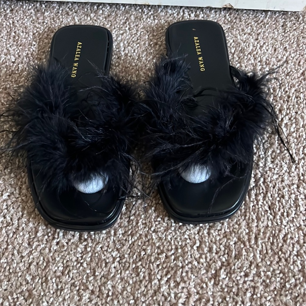 Women’s fur slides